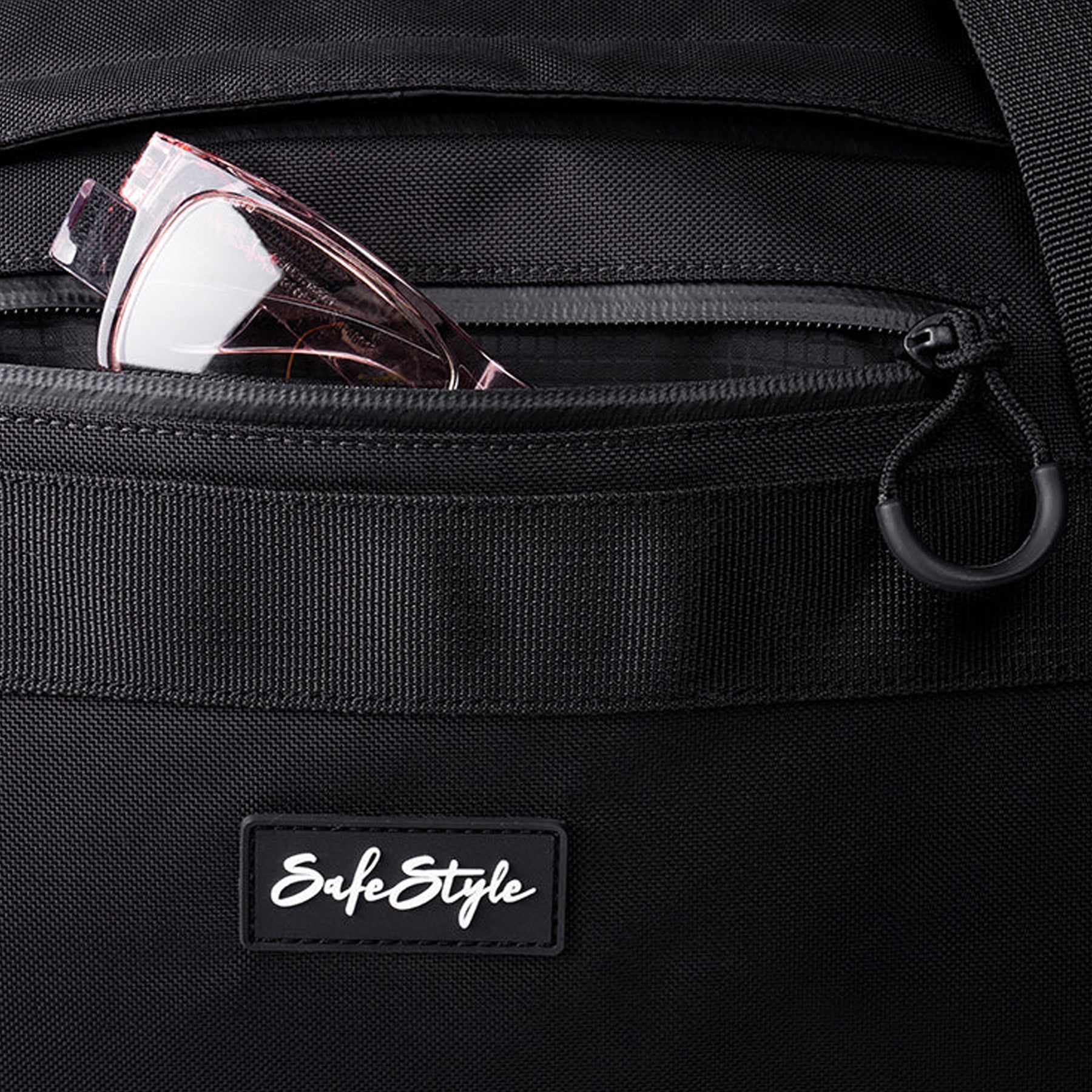 safestyle Worksite to Weekend Duffle Bag in black