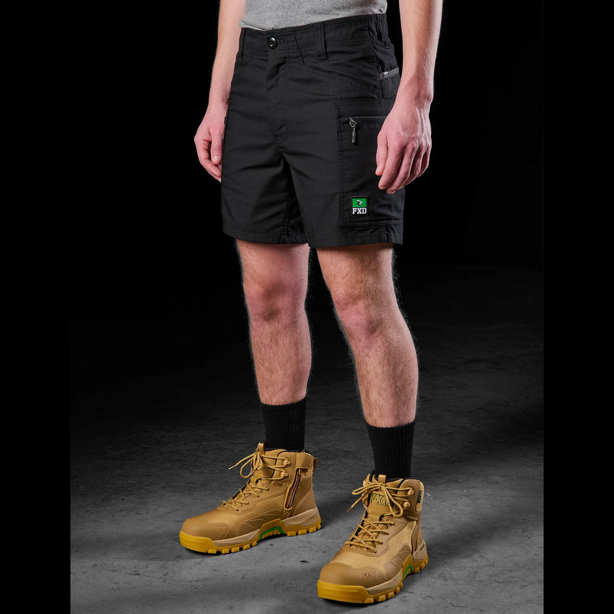 fxd stretch cargo shorts in black