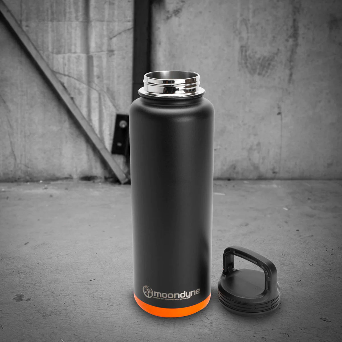 moondyne 1200ml insulated thermal bottle in black