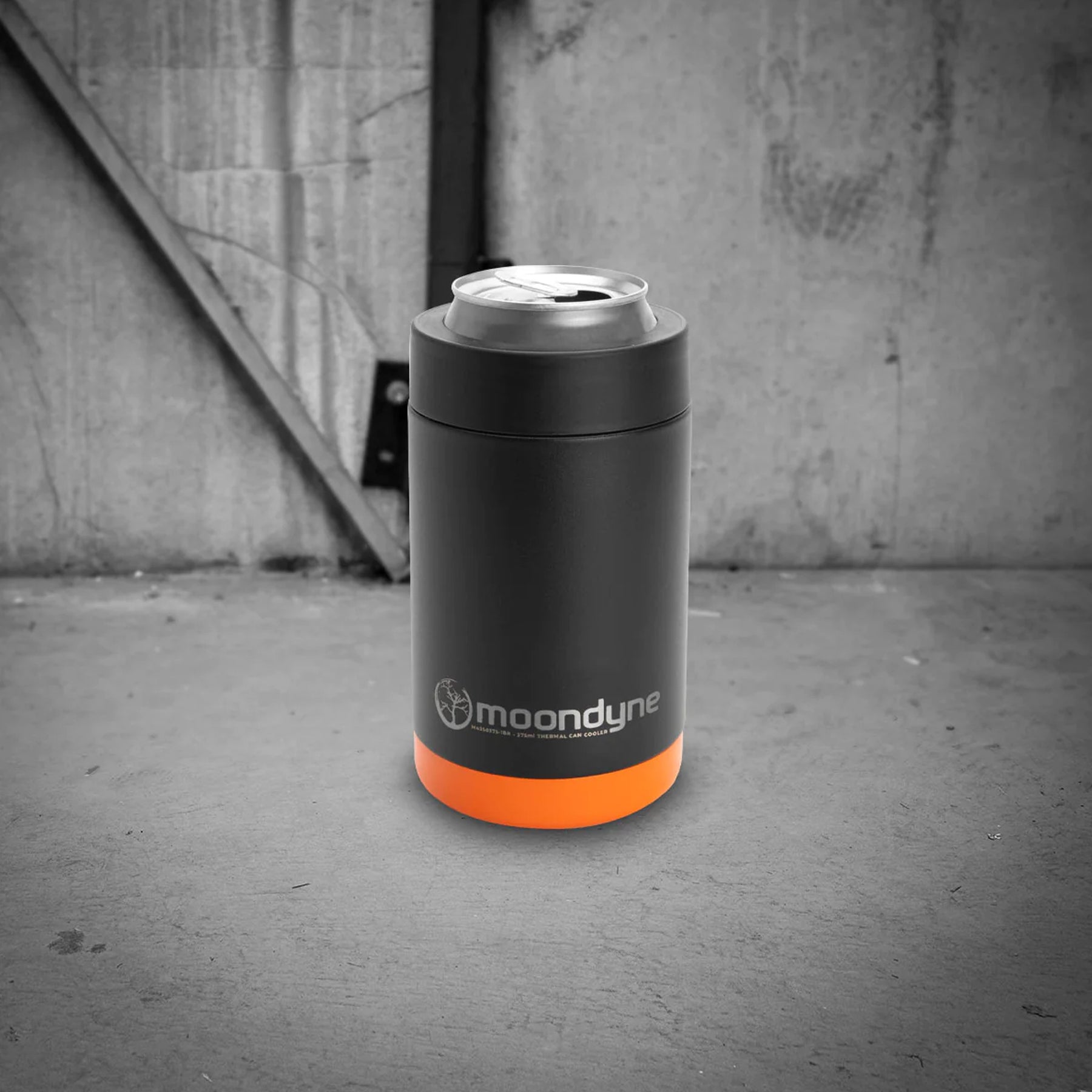 moondyne can cooler in black 