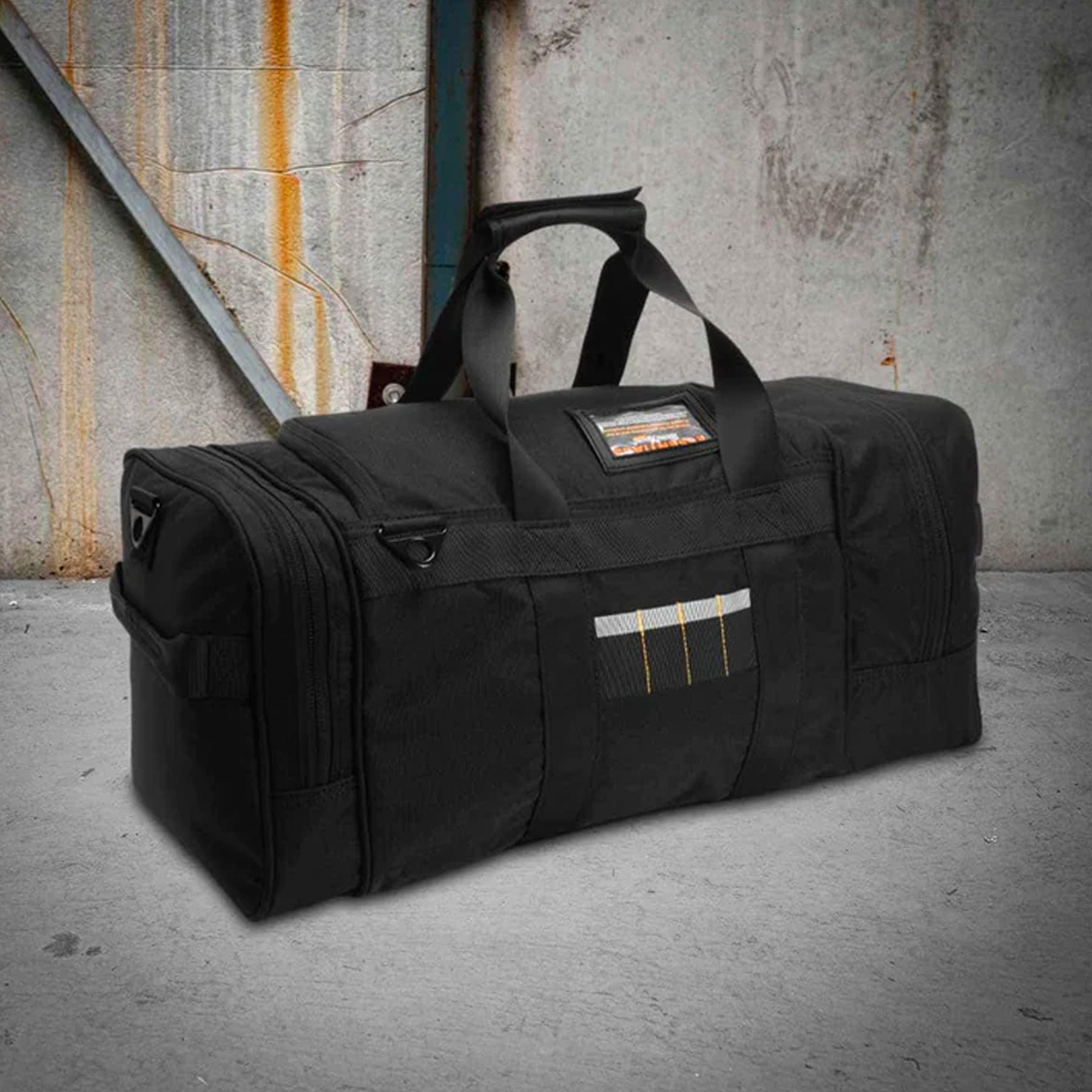 rugged xtremes carry on canvas bag in black