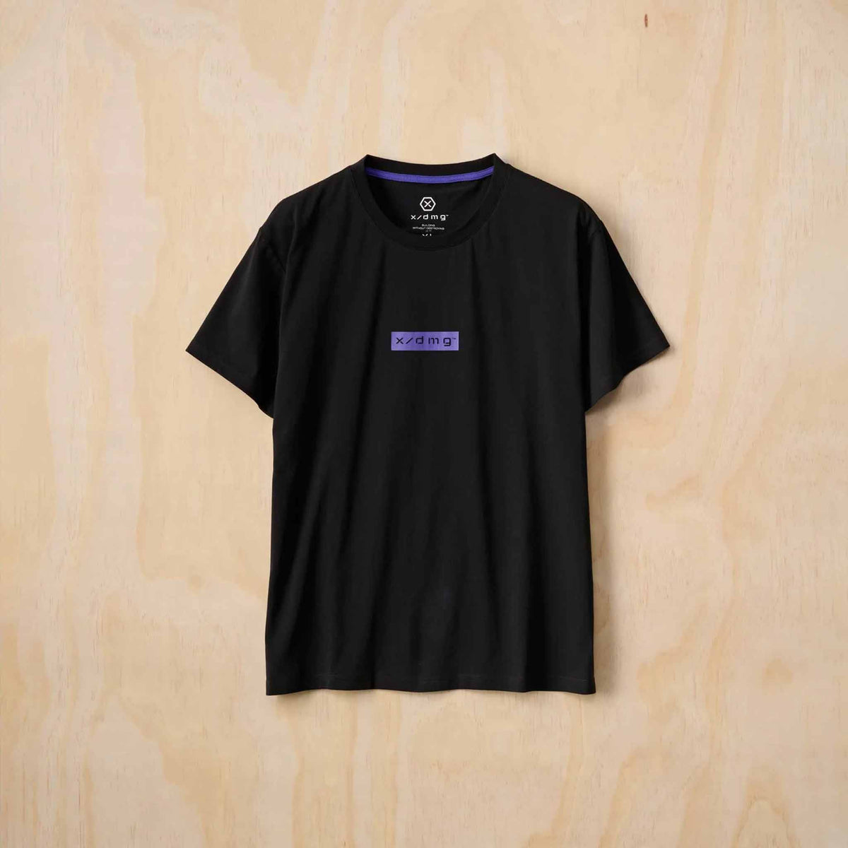 x/dmg logo short sleece tee in black