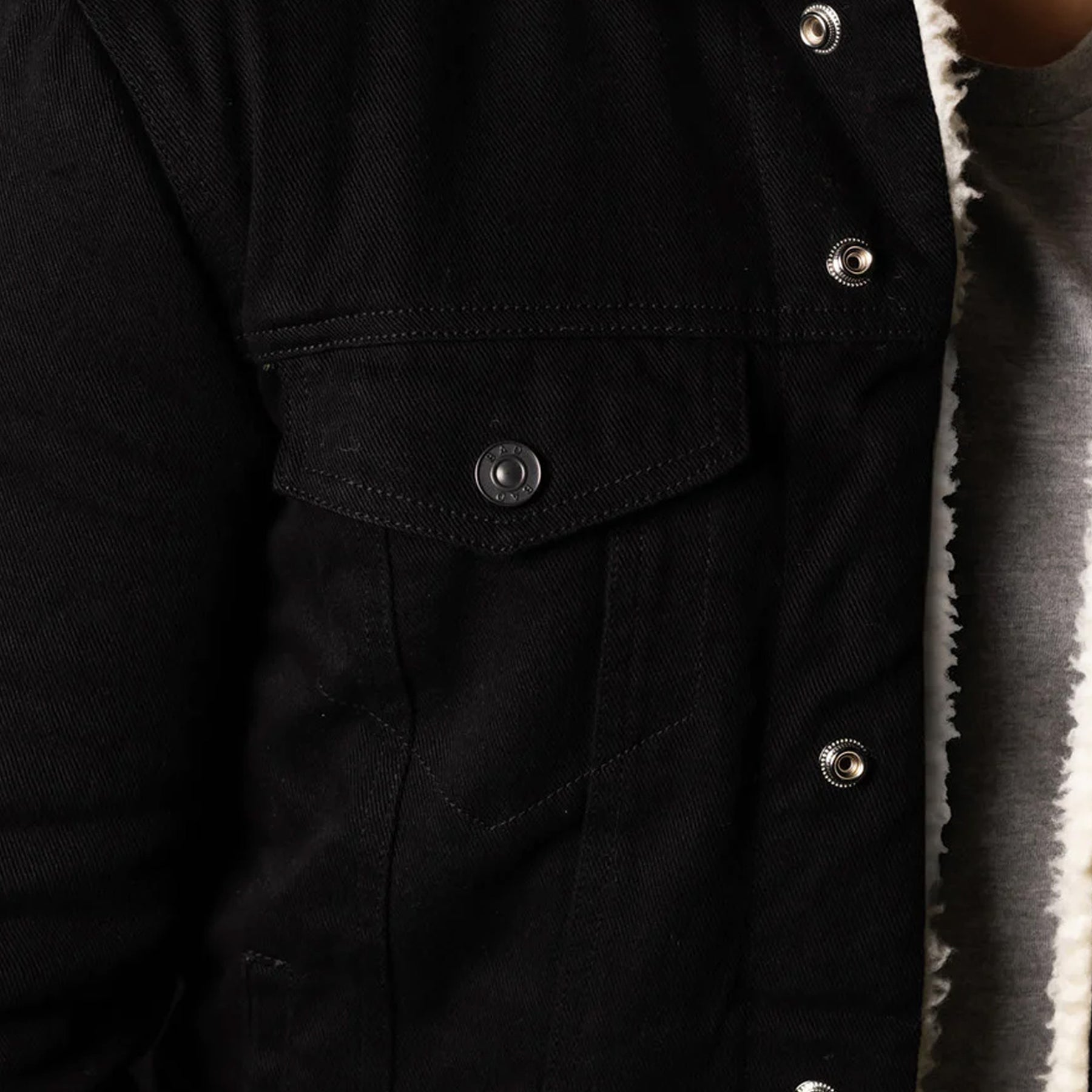 bad denim sherpa jacket in black