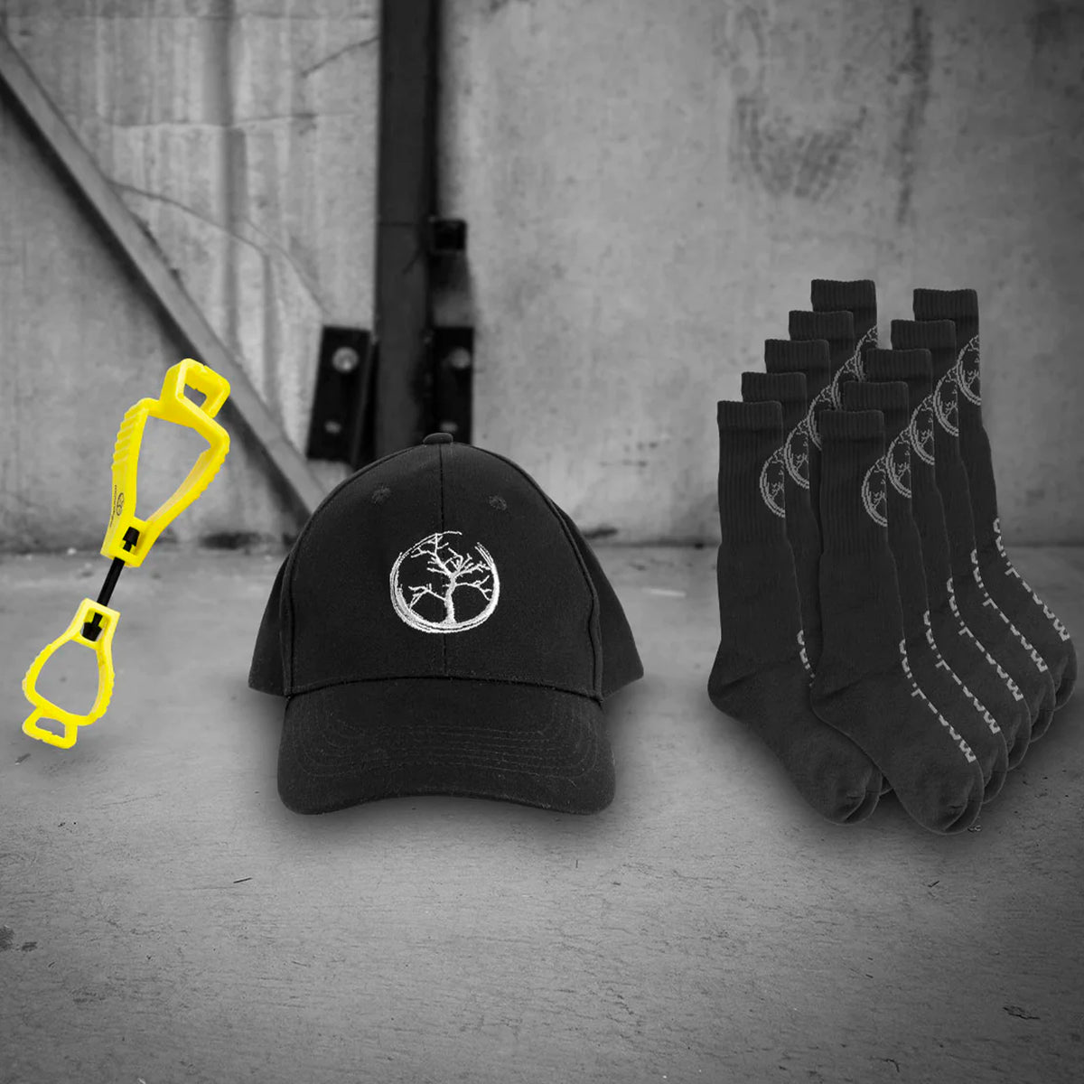 moondyne glove clip, hat and socks bundle